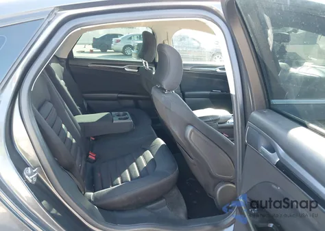 2015 Ford Fusion Se z USA, uszkodzony, nr VIN 1FA6P0H76F5125240